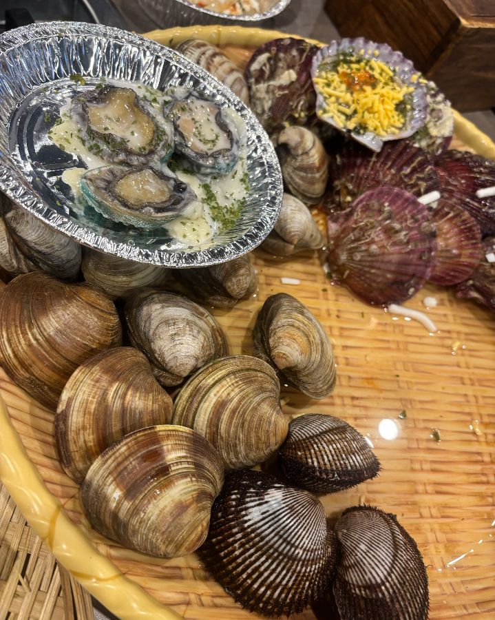 싱싱한 조개 한 상