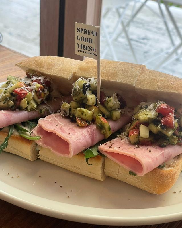 루꼴라 애플 브리 치아바타