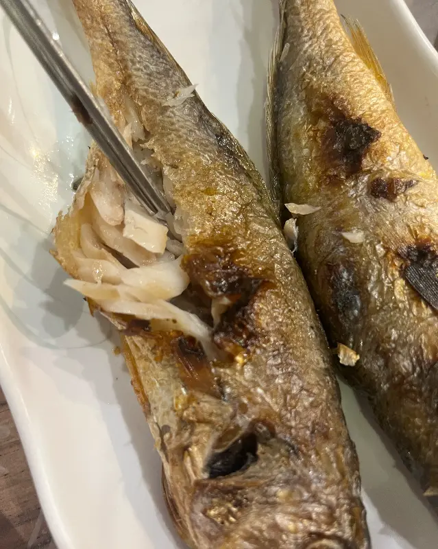 노릇하게 구워진 굴비