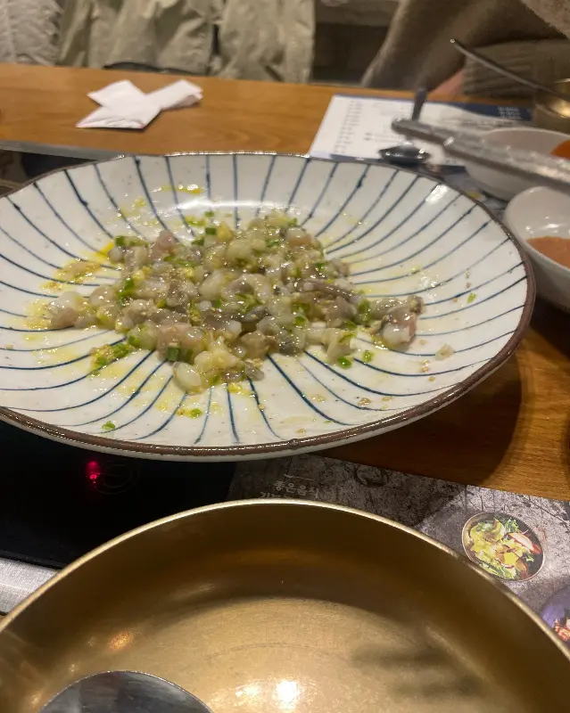 먹음직스러운 낙지 탕탕이의 모습