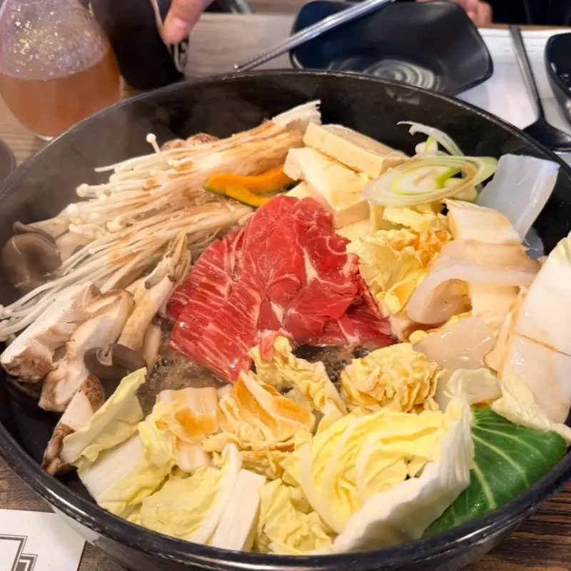 수작나베의 스키야키 비주얼