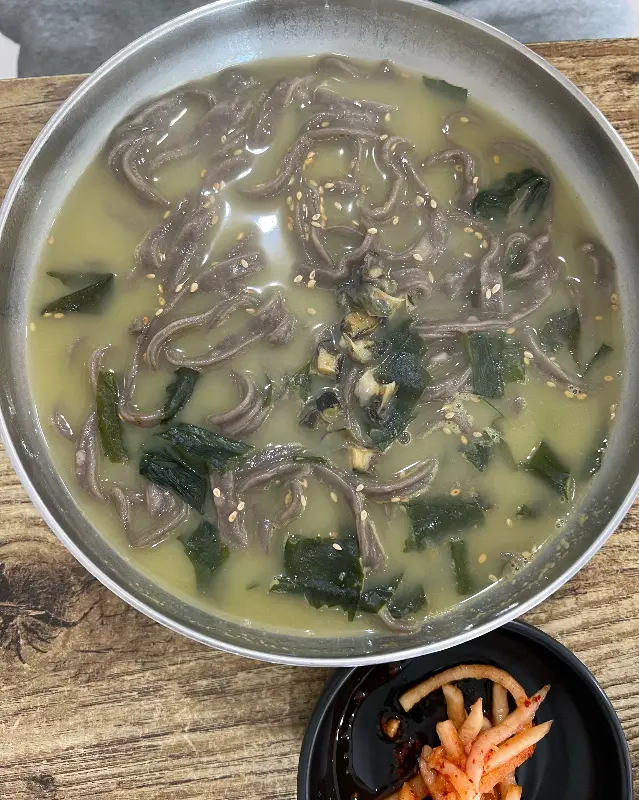 바다향 가득한 보말칼국수