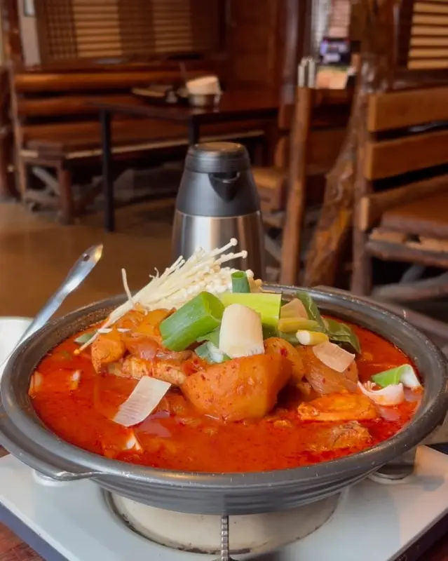 테이블 전체 샷