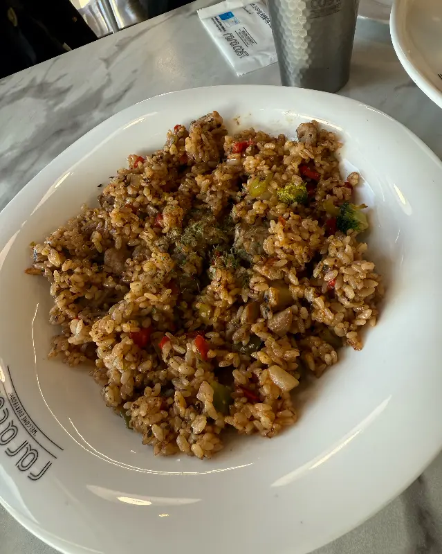 보기만 해도 군침이 도는 불고기 필라프