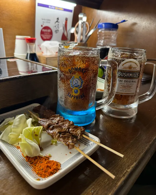 모듬 꼬치와 하이볼