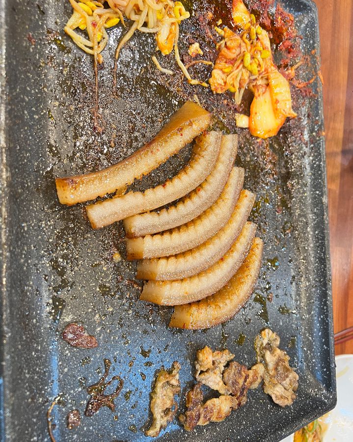 노릇하게 구워진 껍데기