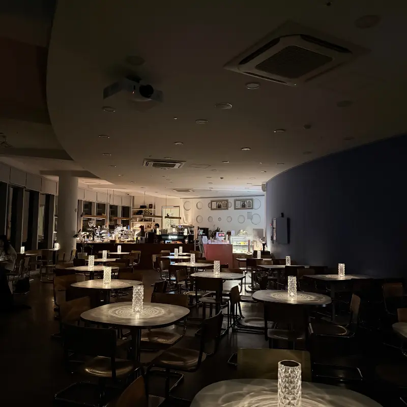 Blue Bang 내부 인테리어