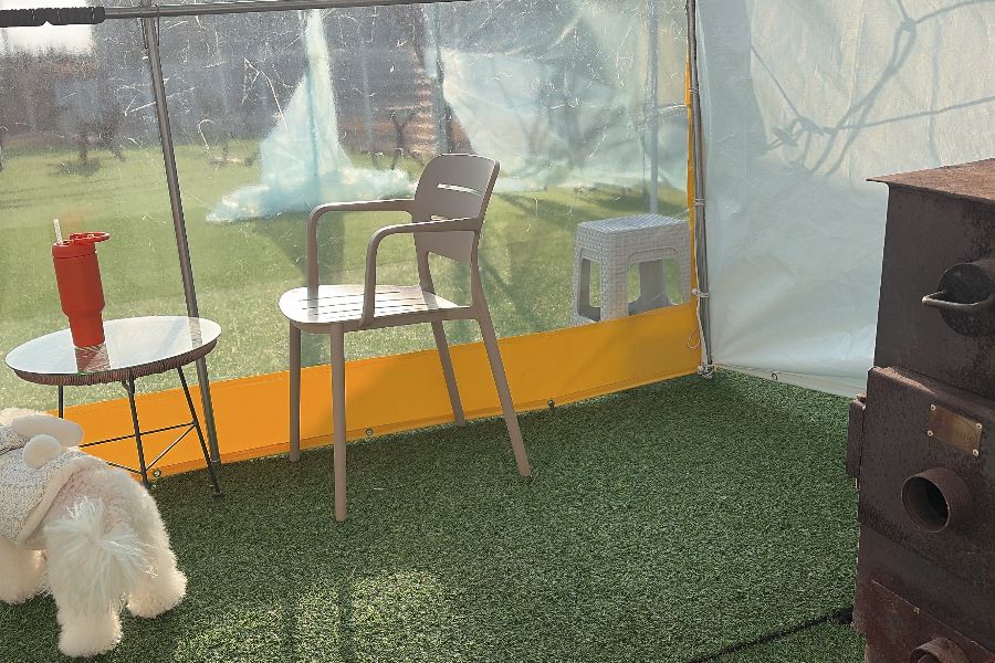 방한 텐트 내부