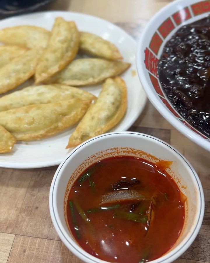 군만두, 짜장면, 짬뽕 국물