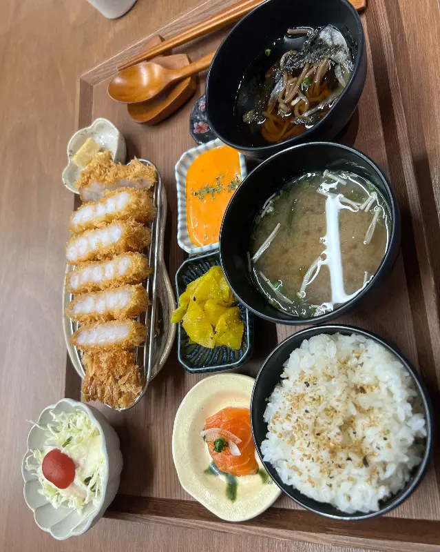 정갈한 한 상 차림