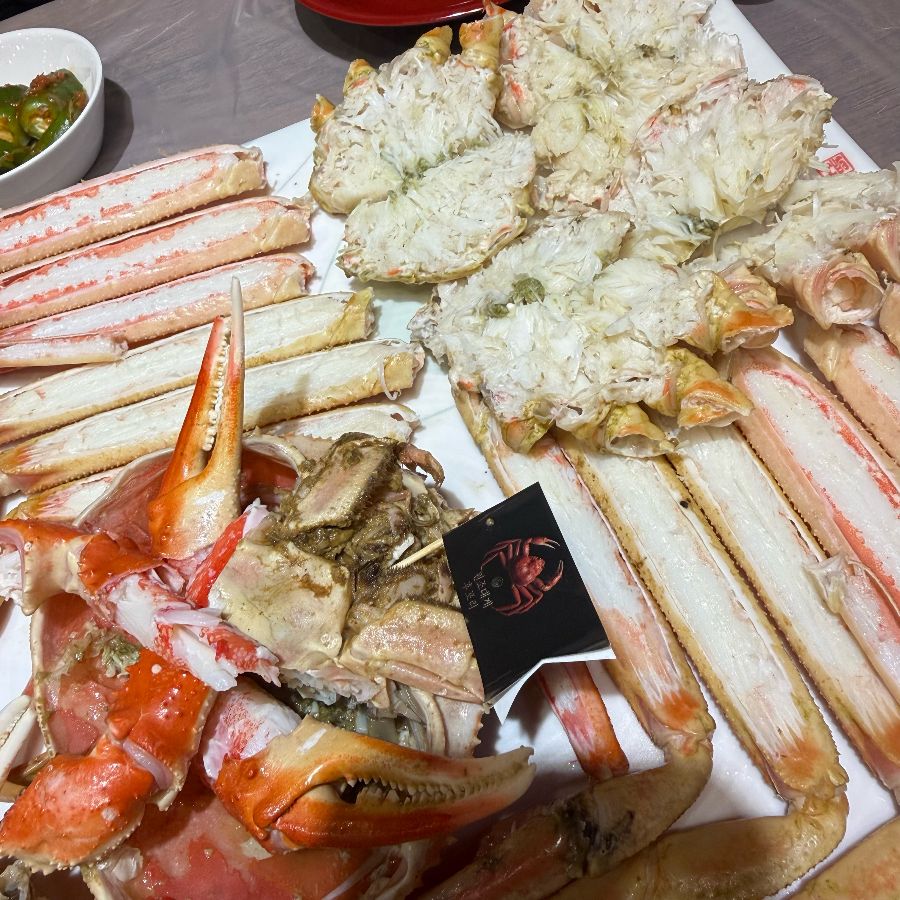 살이 꽉 찬 대게 다리