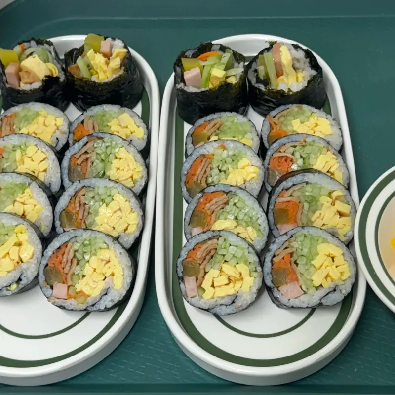 말앙김밥과 유부김밥