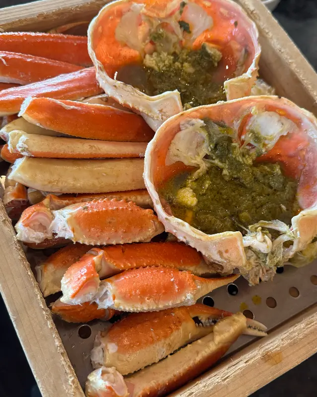 푸짐한 대게와 킹크랩