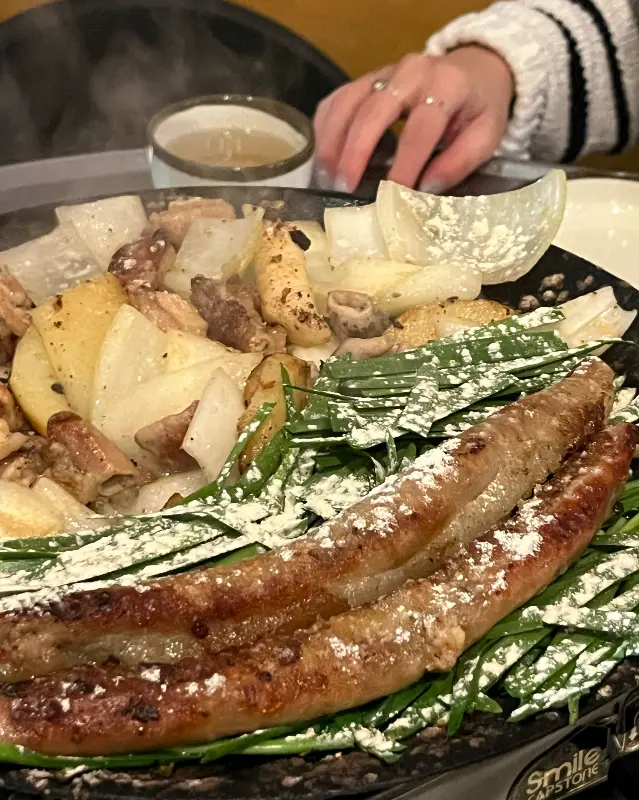 눈으로도 즐거운 곱창 구이