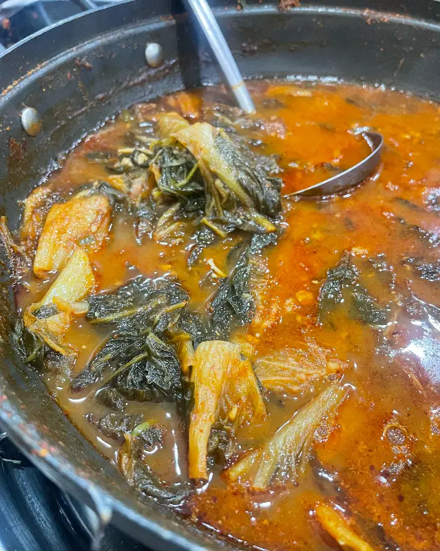 감자탕 끓는 모습