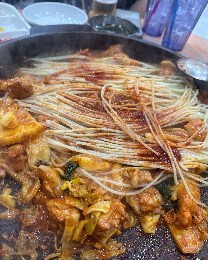 닭갈비와 쫄면 사리