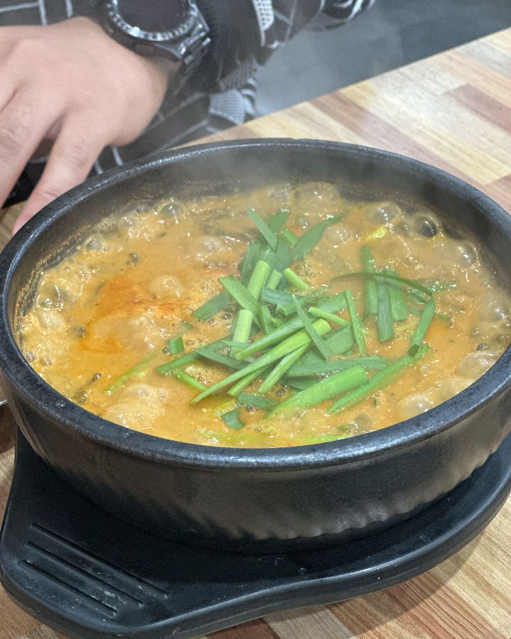 보글보글 끓는 추어탕