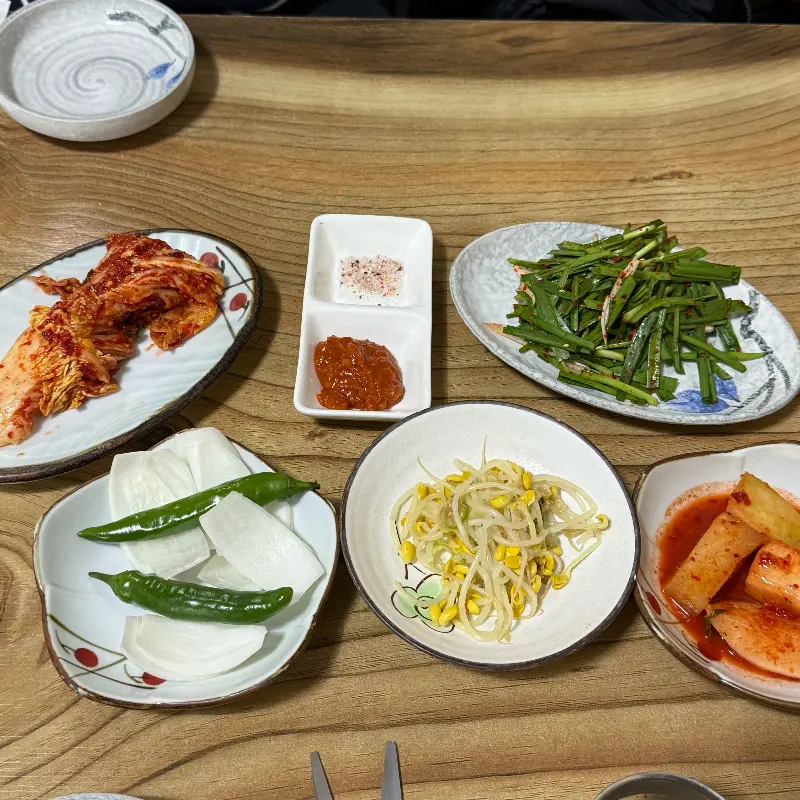 다양한 밑반찬