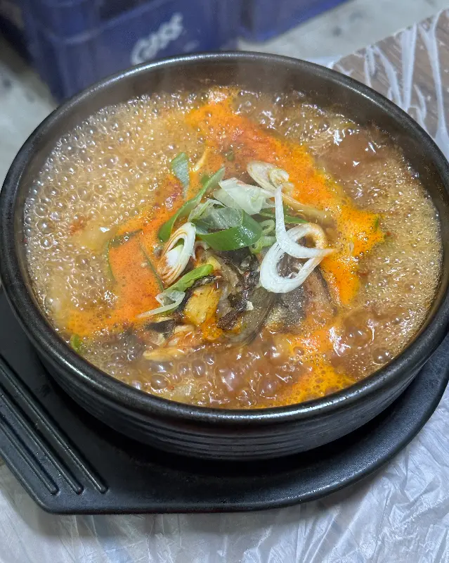 얼큰하고 시원한 국물이 일품인 매운탕