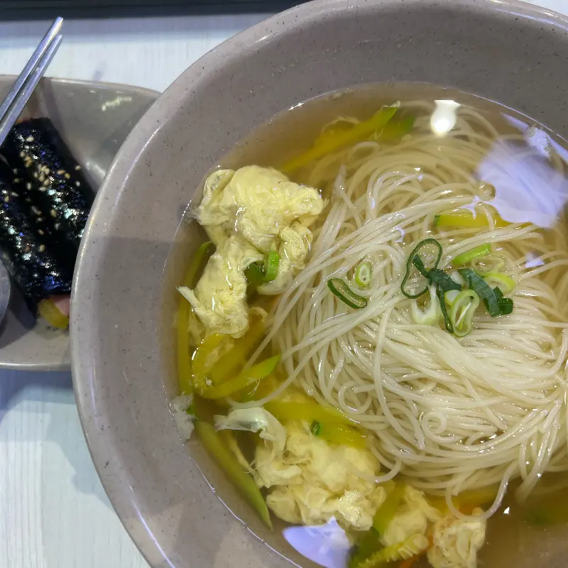 멸치국수와 꼬마김밥