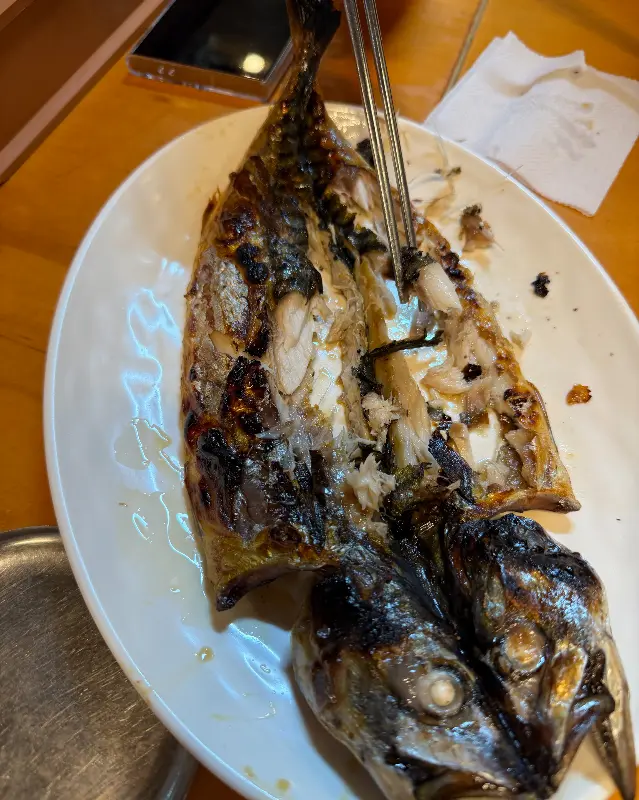 살이 가득한 고등어구이