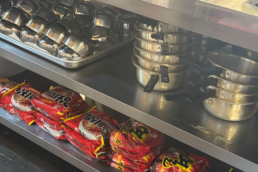 셀프 라면 코너