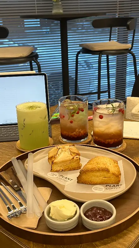 포장된 커피 봉투 사진