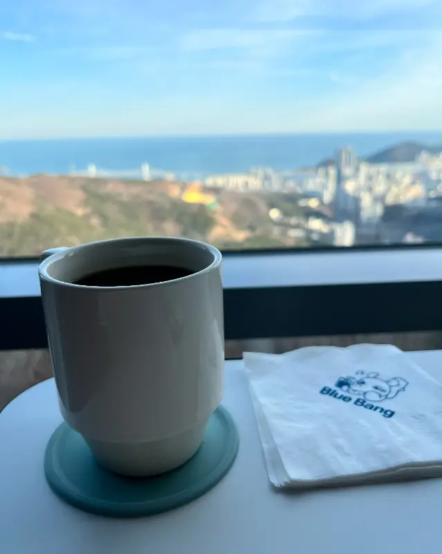 Blue Bang 로고가 새겨진 냅킨