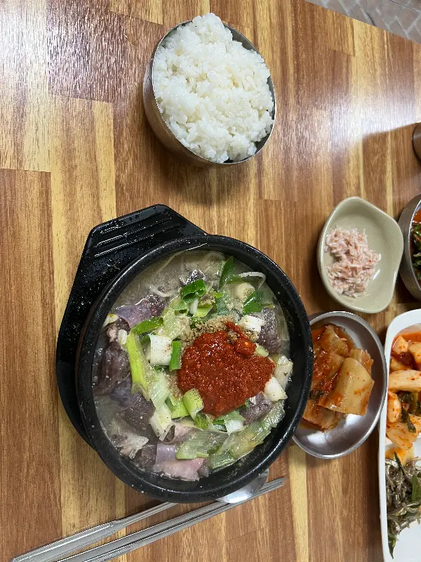 순대국밥 한 상 차림
