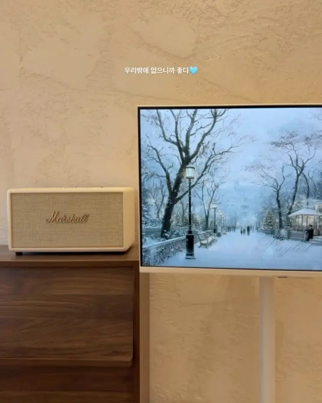 마샬 스피커와 겨울 풍경 영상
