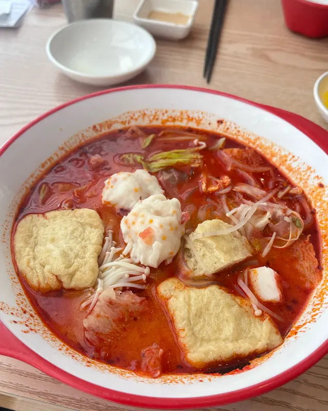 다양한 재료를 골라 먹는 재미