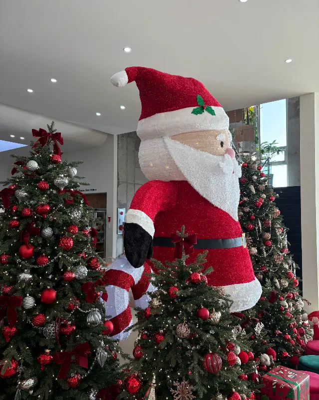 화려한 크리스마스 장식