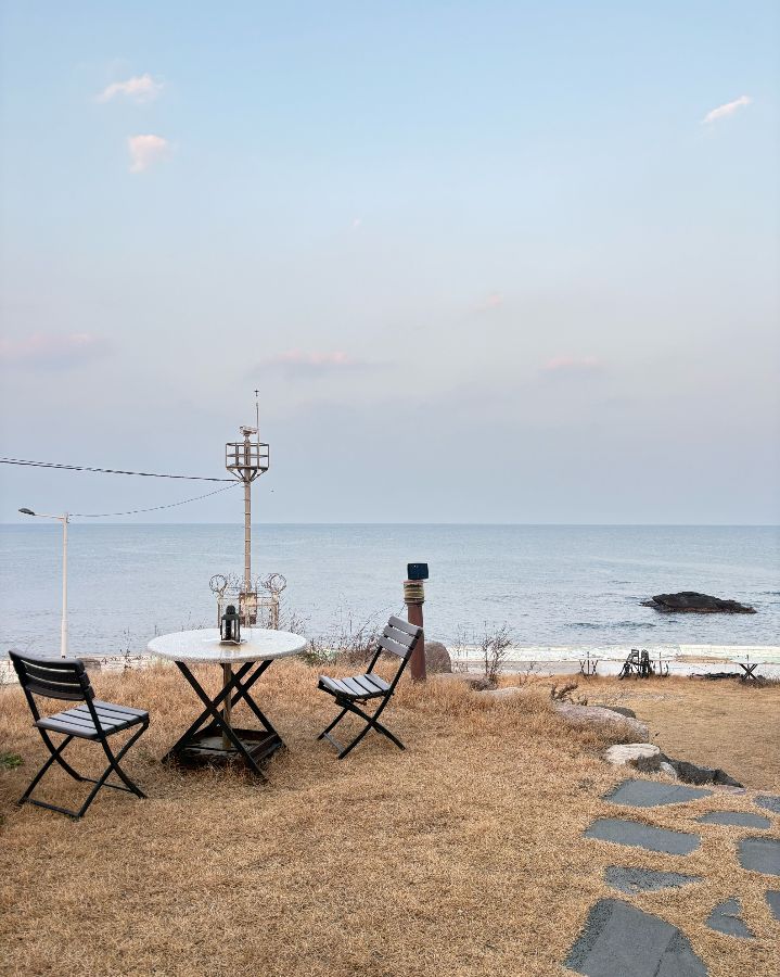 카페 외부 테라스