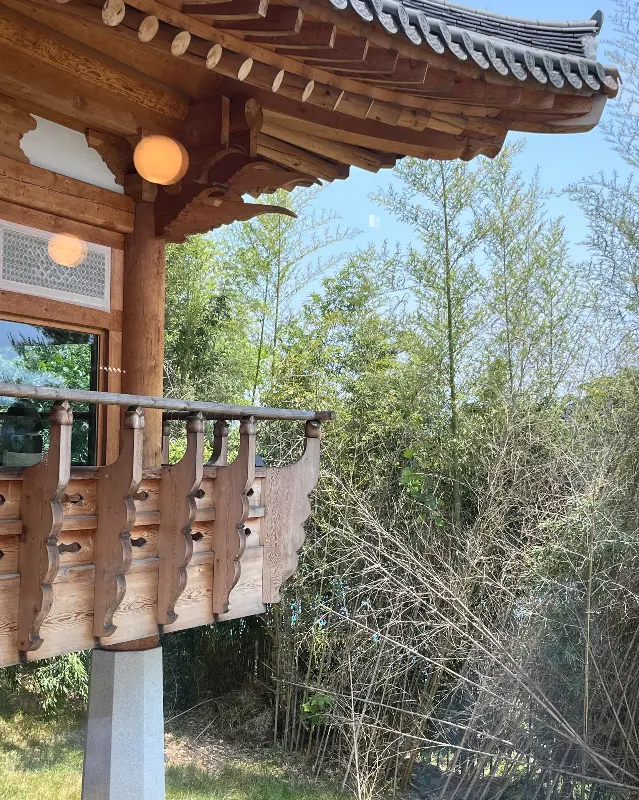 덕진헌 외부 풍경