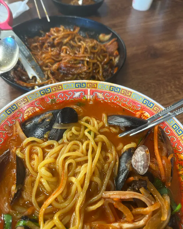 짬뽕과 짜장의 조화