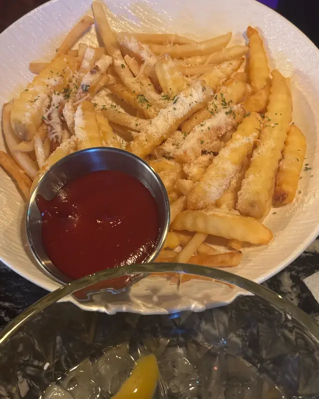 눈꽃 치즈 감자튀김