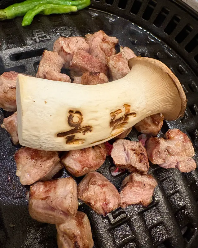 맛있게 구워진 고기