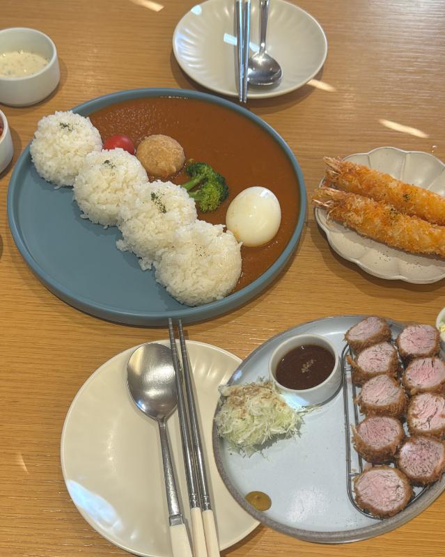 료코의 다양한 메뉴