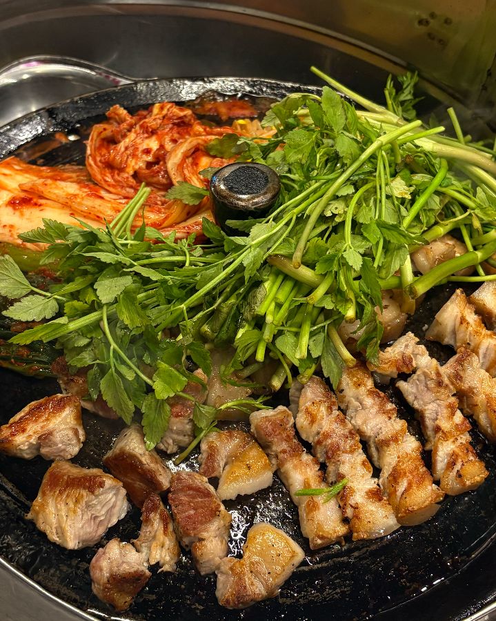 미나리와 삼겹살의 조화