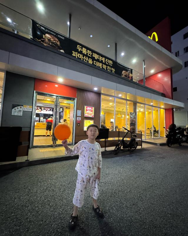 맥도날드 실내 좌석