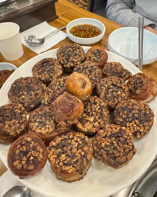 겉바속촉의 진수를 보여주는 막창 피순대