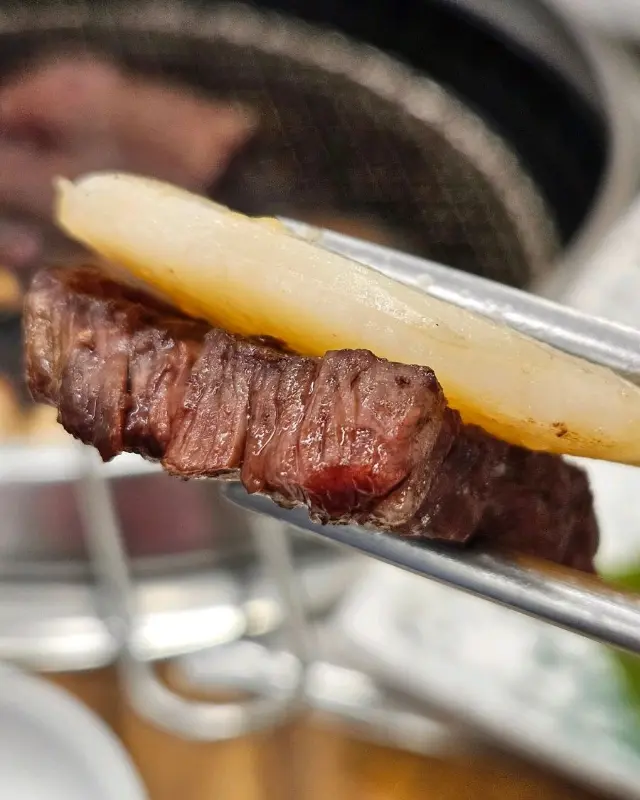 잘 구워진 한우