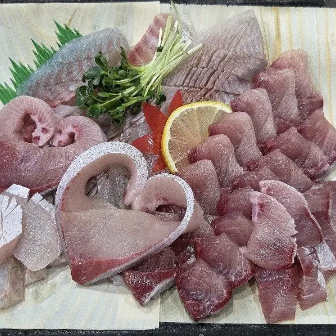 하트 모양으로 플레이팅된 회