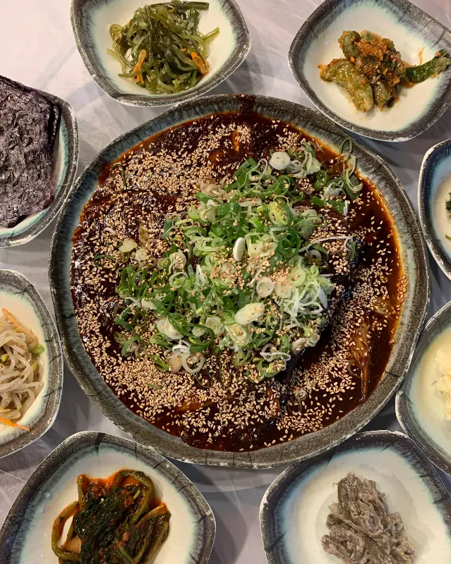 가오리찜과 밑반찬