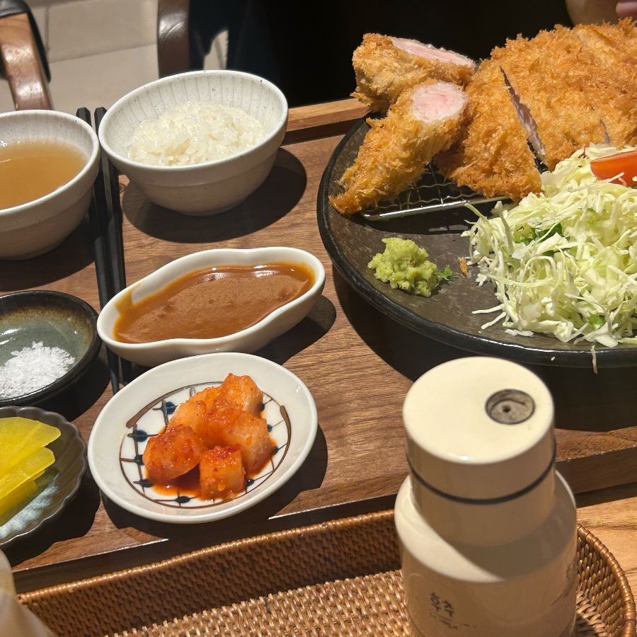 깔끔한 테이블 세팅