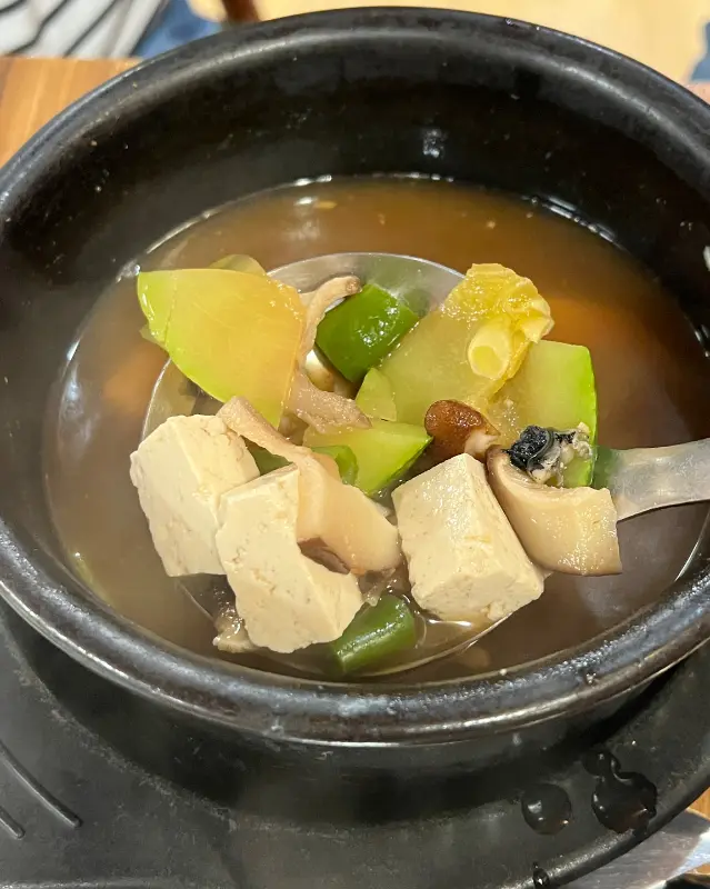 우렁이가 들어간 된장찌개