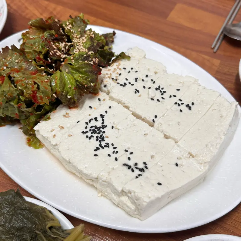 고소한 촌두부와 겉절이