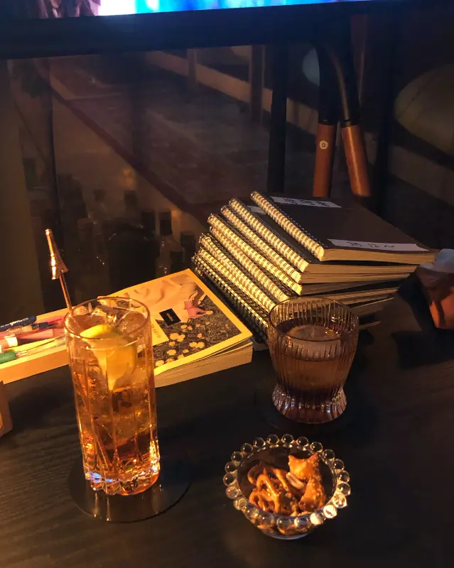 칵테일과 기본 안주