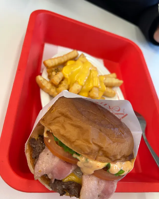 햄버거와 감자튀김