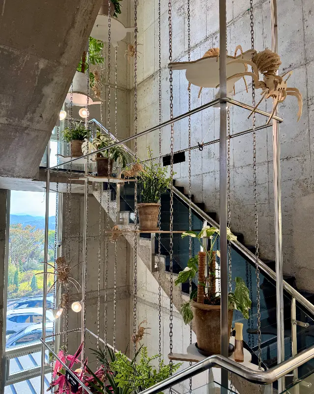 카페 내부 계단